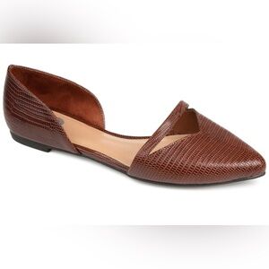 Journee Collection Brown Textured Pointed-Toe D'Orsay Flat